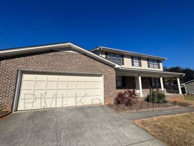 Building Photo - 1427 Moorgate Dr