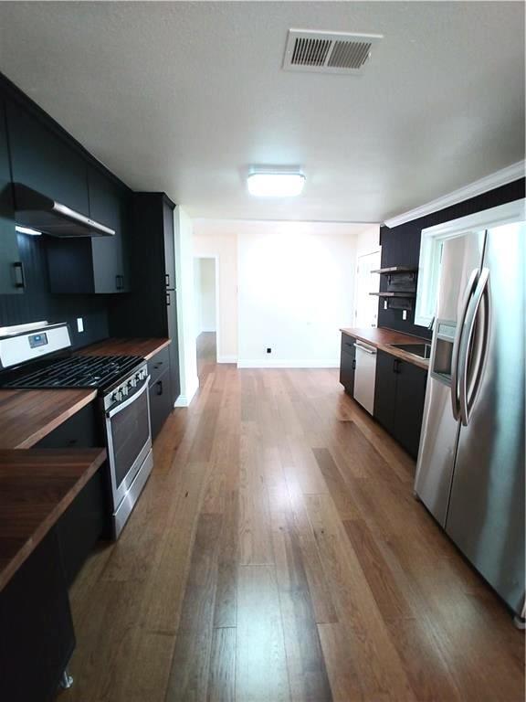 Foto del edificio - 1705 Singleton Ave