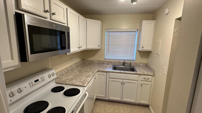 Photo - 416 N. Grandview Ave. Apartment