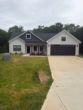 Building Photo - 226 Dunnbrook Dr