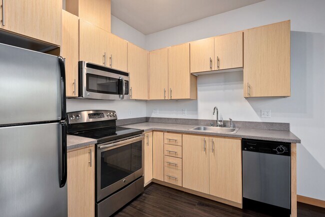 Building Photo - 500 Belmont Ave E