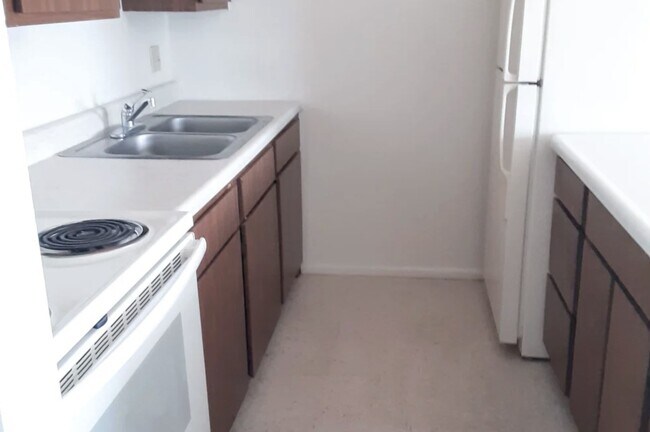 Foto del edificio - 636 Berry Ln