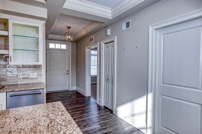 Foto del edificio - 608 Aldrich Ave