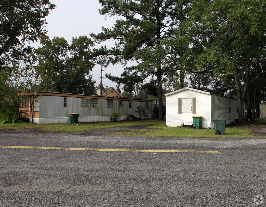 Primary Photo - Oglethorpe Court Trailer Park