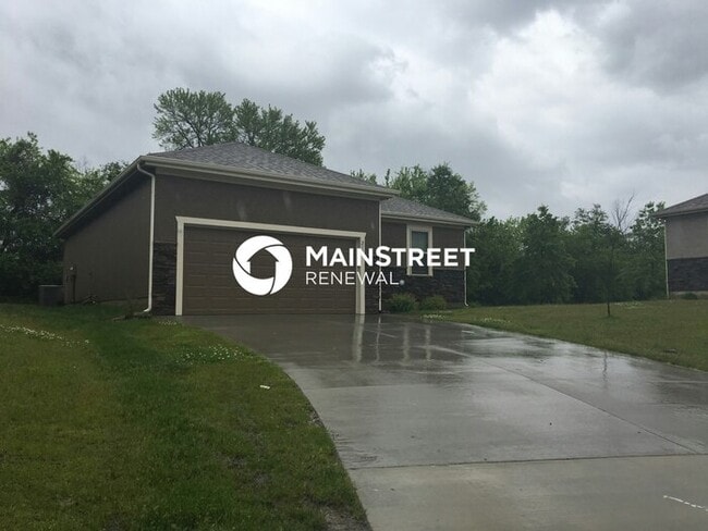 Building Photo - 4 Bedroom Pet-Friendly Home in Grain Valle...