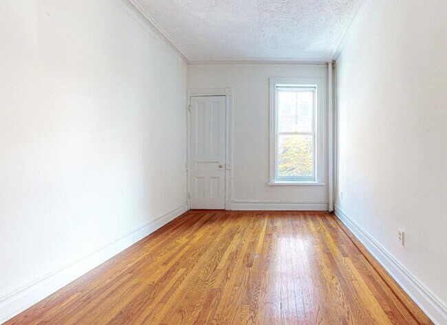 Foto del edificio - 2 bedroom in Brooklyn NY 11216