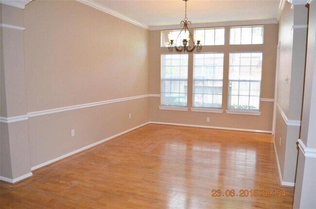 Building Photo - 14427 Shannon Ridge Rd