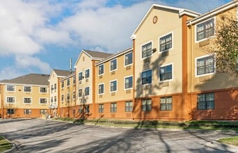 Building Photo - Furnished Studio-Detroit - Farmington Hills