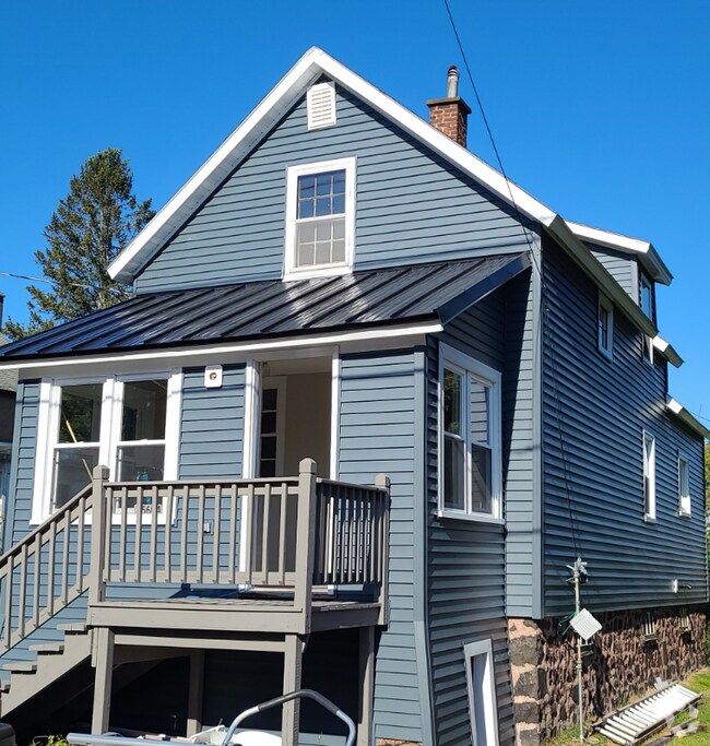 Apartments for Rent in Calumet MI with Hardwood Floors 1 Rentals