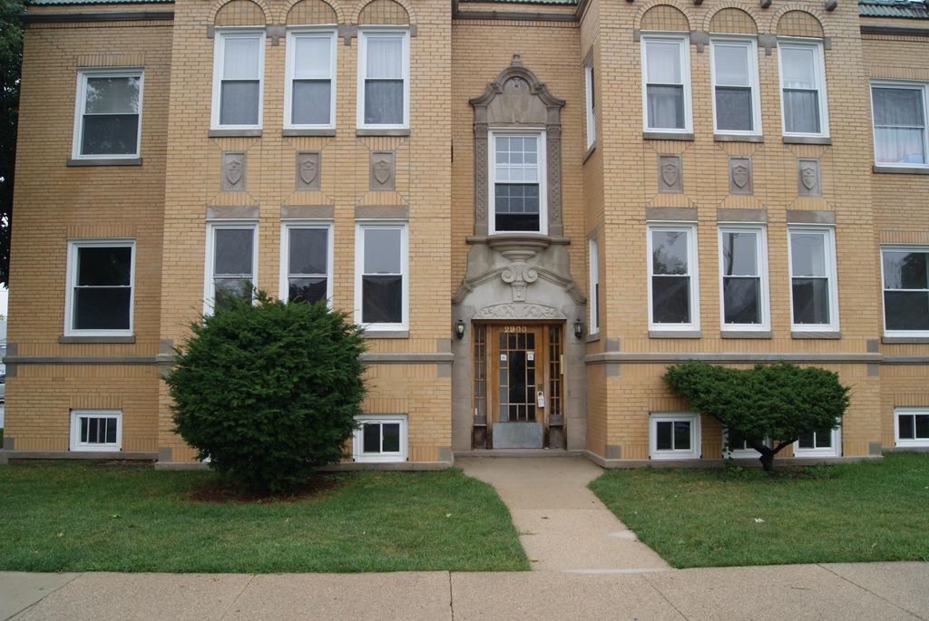 Primary Photo - 2900 N Mango Ave