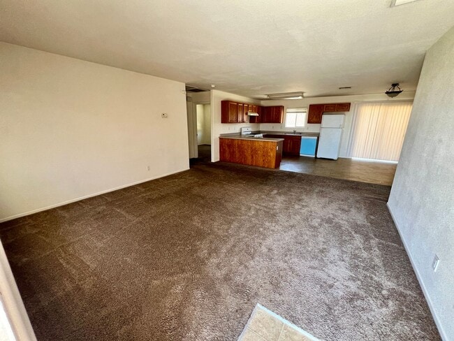 Building Photo - 73428 Sunnyvale Dr