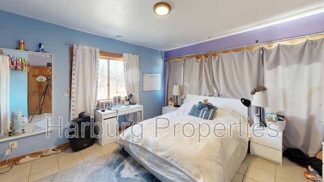 Foto del edificio - 3322 Ridge Rd