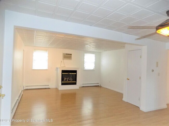 Building Photo - 1125 Reynolds Ave