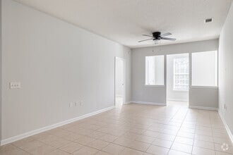 Interior Photo - College Street Station Apartments