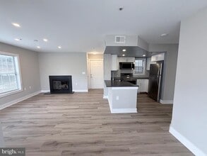 Building Photo - 15777 Easthaven Ct