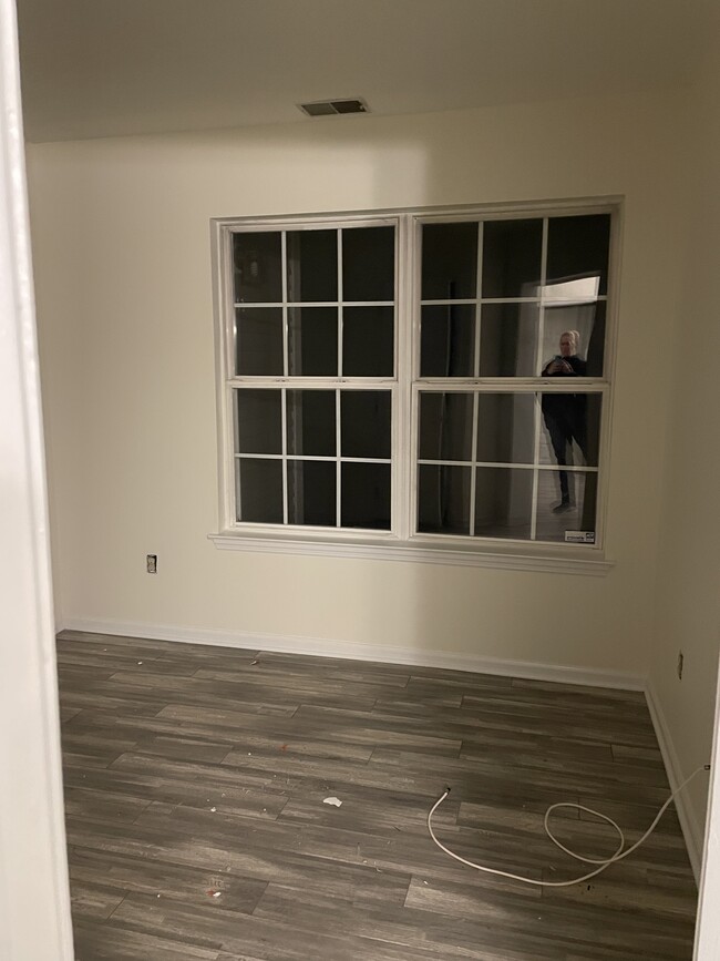 Bedroom - 4813 Tudor Dr