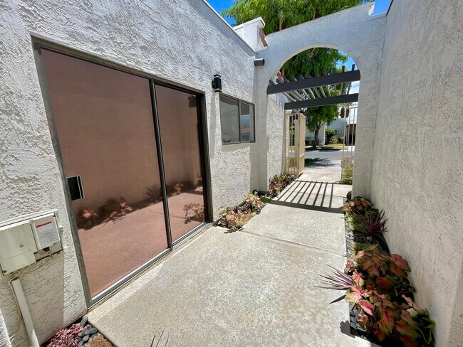 Foto del edificio - 79024 Bayside Ct