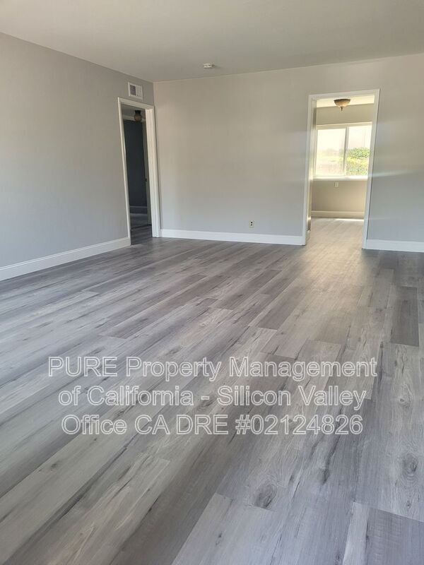 Photo - 204 Washington St House