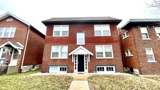 Foto del edificio - 4566 Loughborough Ave