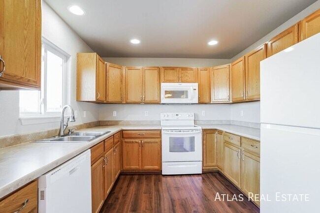 Foto del edificio - 6519 Passing Sky Dr