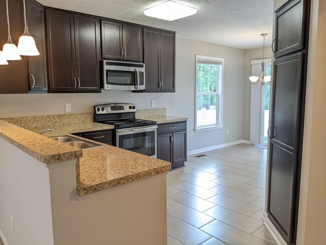 Foto del edificio - 1517 Meadowbrook Blvd