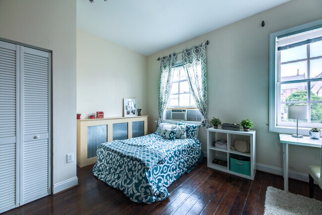 Foto del edificio - 709 St Paul St