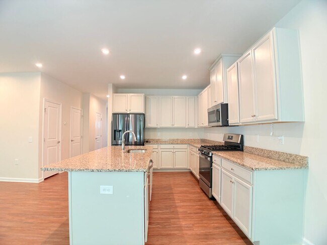 Building Photo - 121 Capeside Ct
