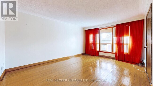 Building Photo - 3241 Dufferin St