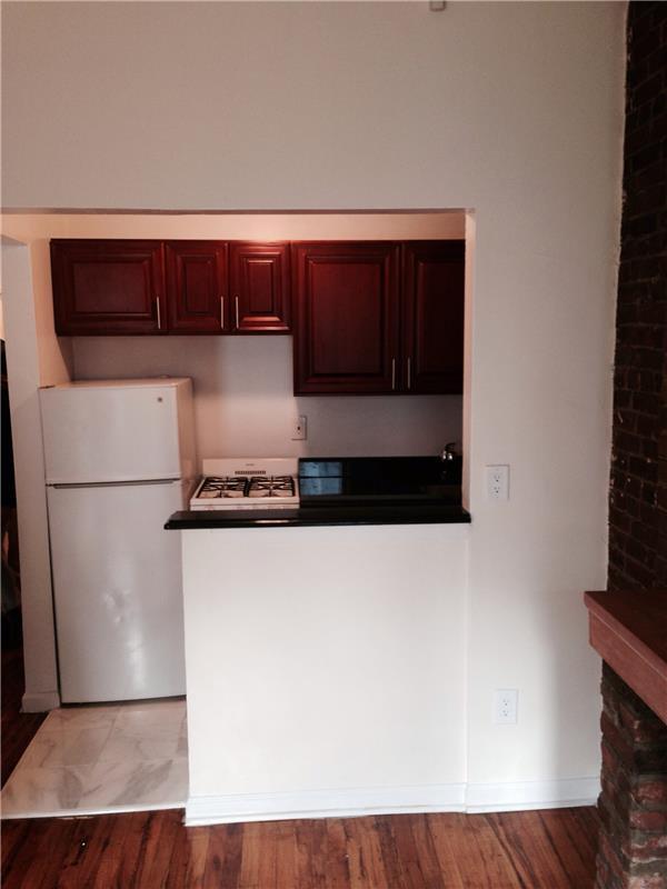 Building Photo - 32 West 83rd Street