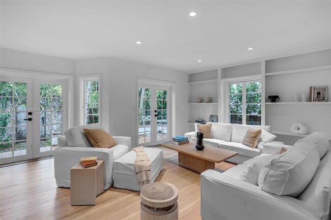 Foto del edificio - 4151 El Prado Blvd