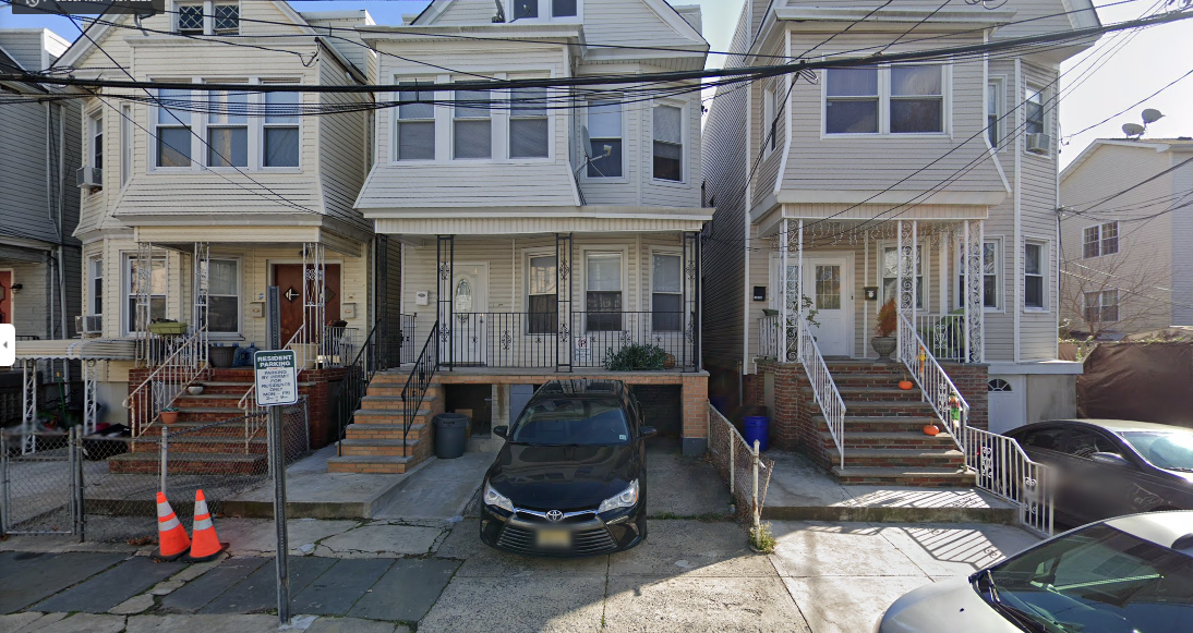 Primary Photo - 4 Apollo St