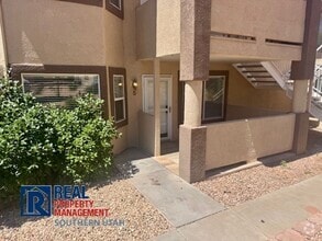 Building Photo - 1301 W Indian Hills Dr