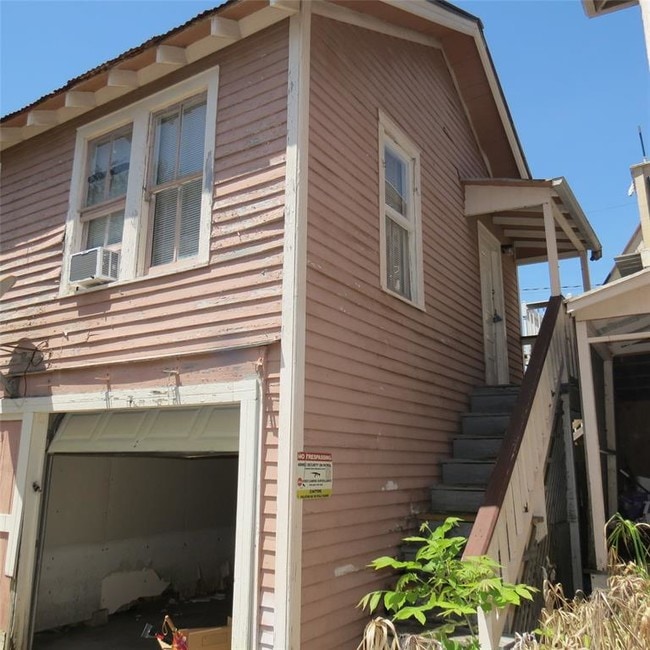 Building Photo - 2221 35th St