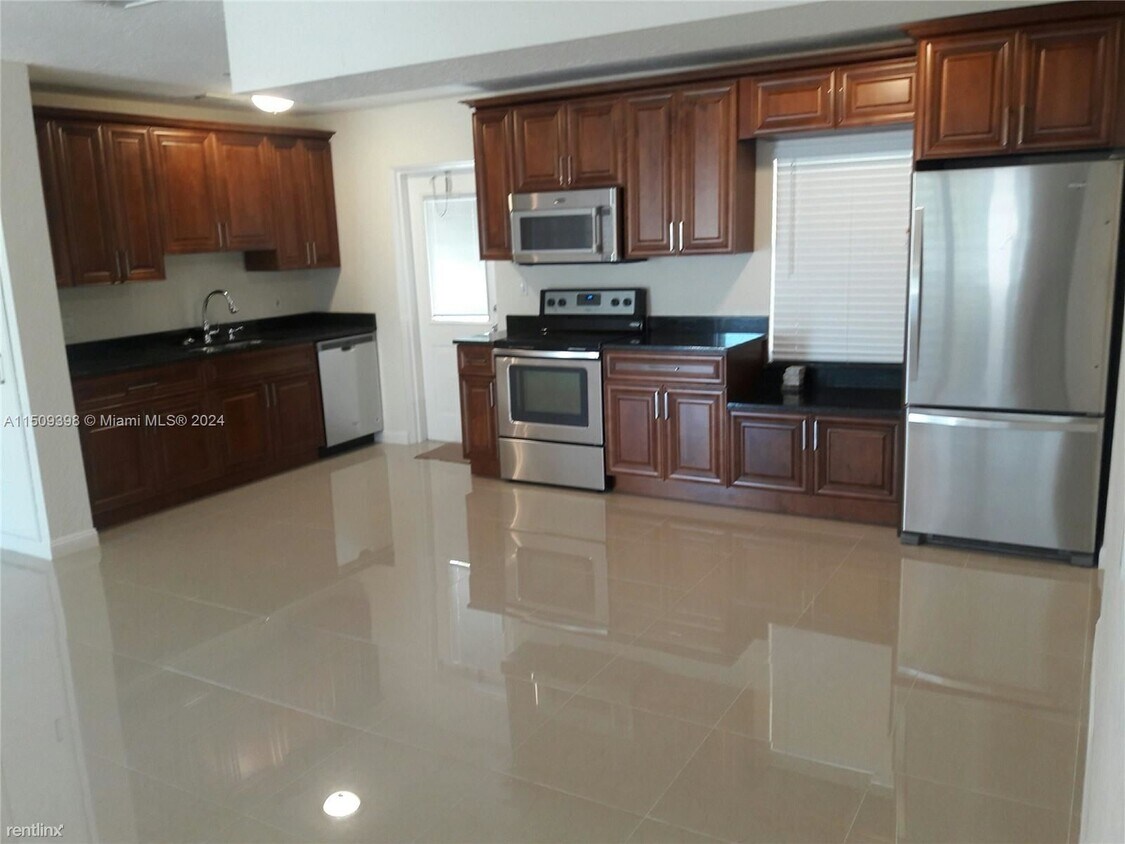 335 SW 18th Ave, Fort Lauderdale, FL 33312 House Rental in Fort