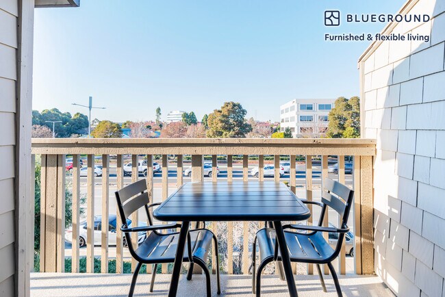 Foto del edificio - 900 E Hillsdale Blvd