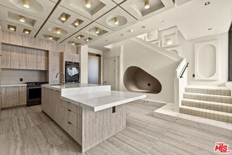 Building Photo - 1021 N Ogden Dr