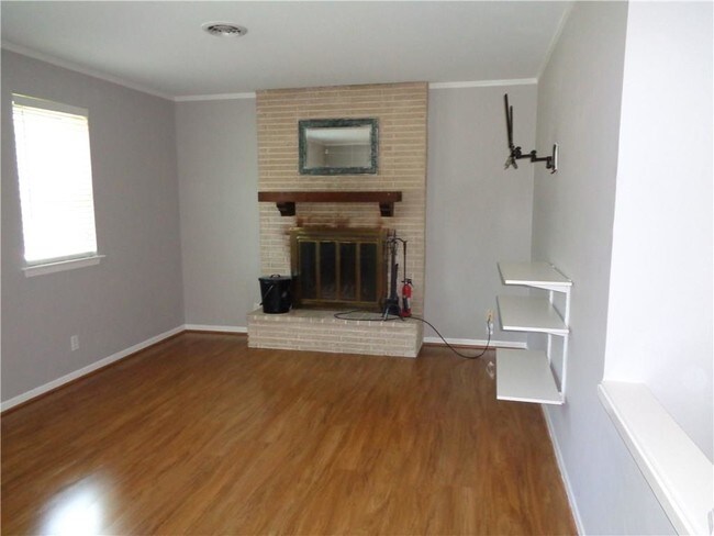 Foto del edificio - 1310 Doncaster St