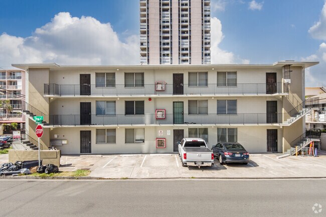 Building Photo - 2106 Fern St
