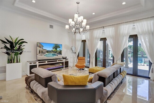 Building Photo - 5 br, 5.5 bath House - 9881 Sundance Ct # ...