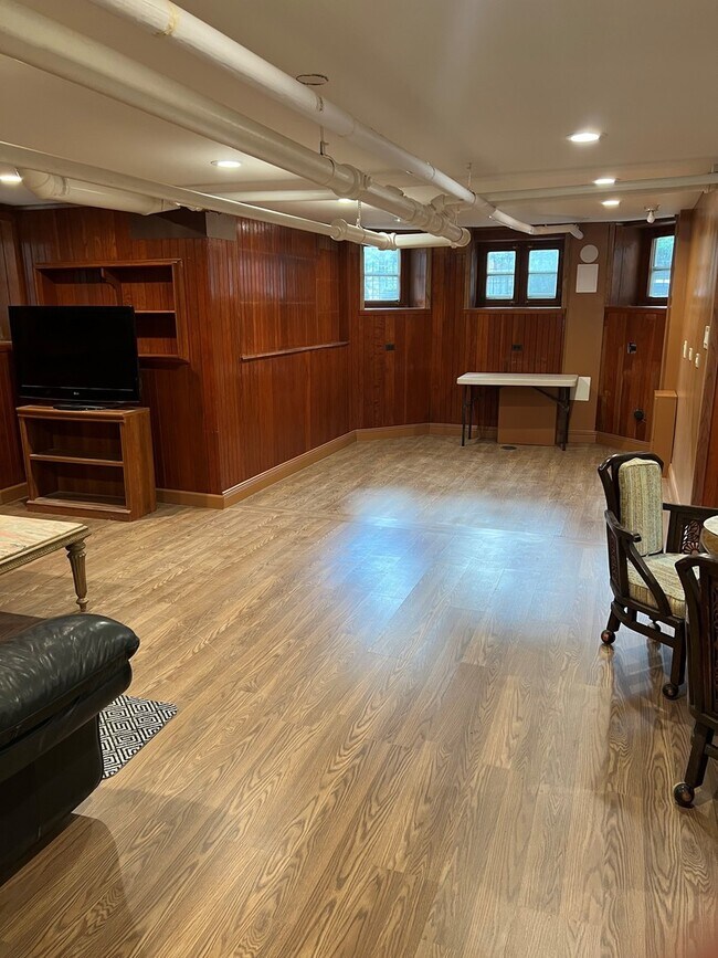 1122 W Columbia Ave, Chicago, IL 60626 House Rental in Chicago, IL