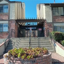 Building Photo - 1419 W 179th St