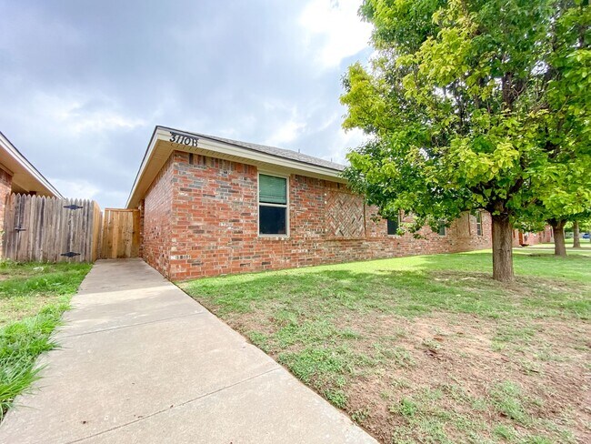 Foto del edificio - MNG 3110 109th Street