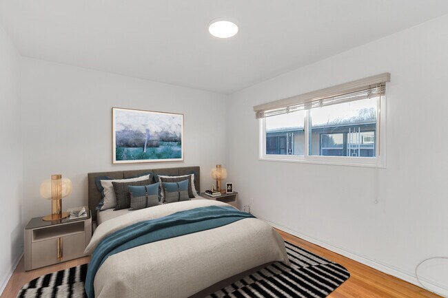 Foto del edificio - 2033 Euclid St