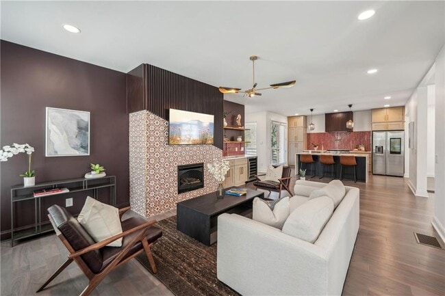 Building Photo - 3087 Alston Dr