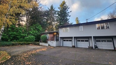 Building Photo - 7025-7025 SW Canyon Rd