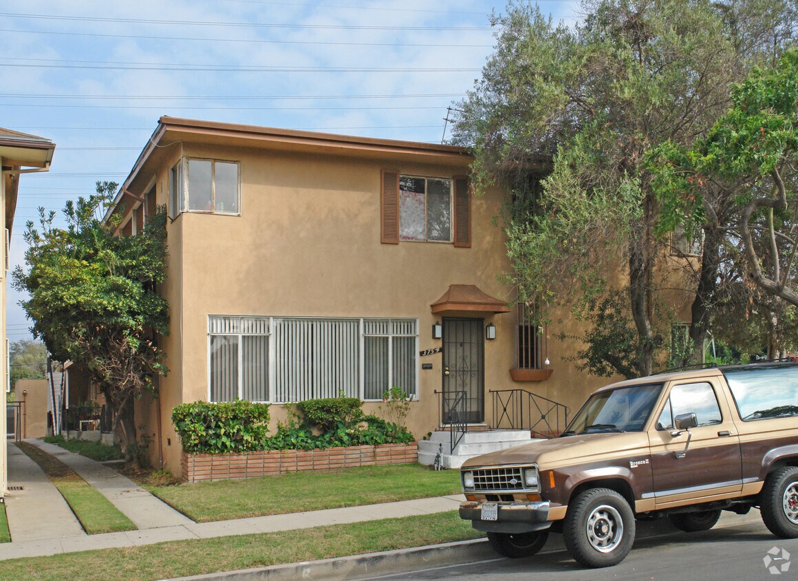 Building Photo - 5517 Coliseum St