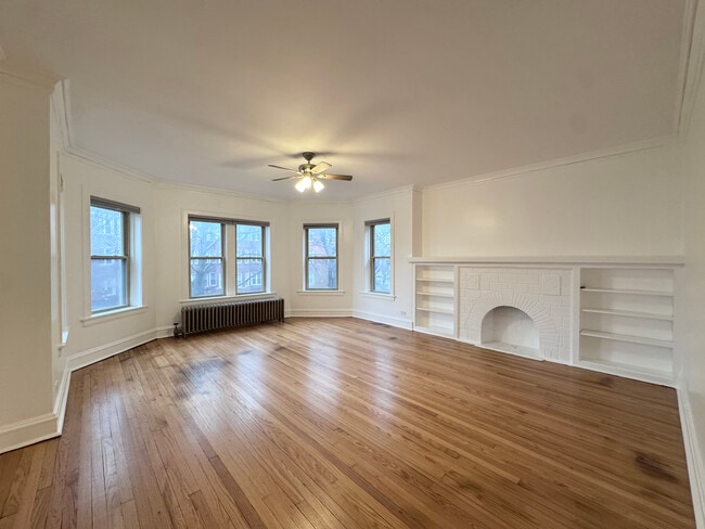 Building Photo - 4752 N Virginia Ave