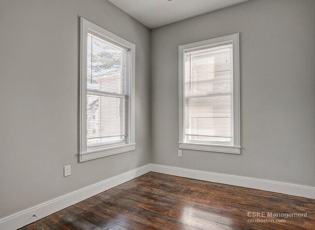 Building Photo - 147 Boston St