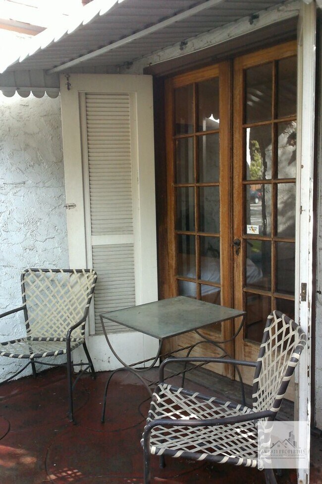 Foto del edificio - Beautiful 3 Bedroom home located in the Hi...