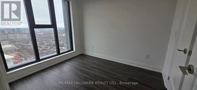 Building Photo - 20 Soudan Ave